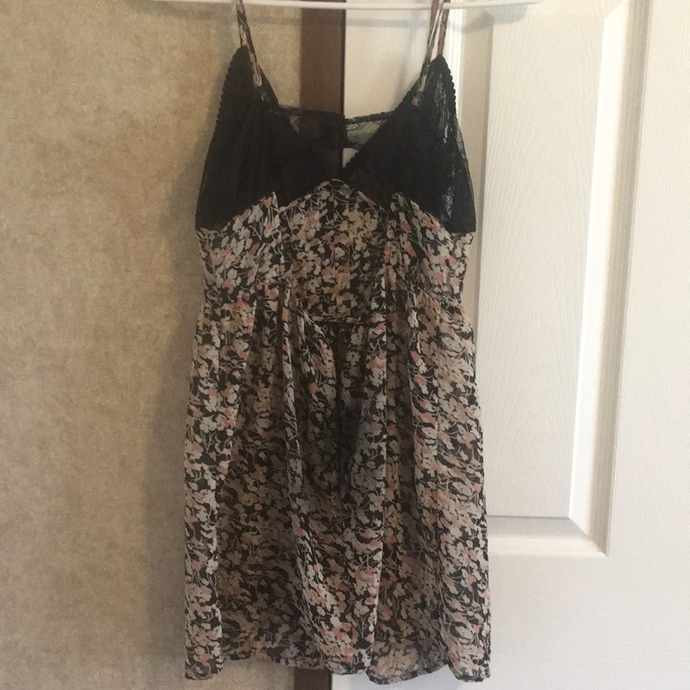 Dress - Picture 2 of 4